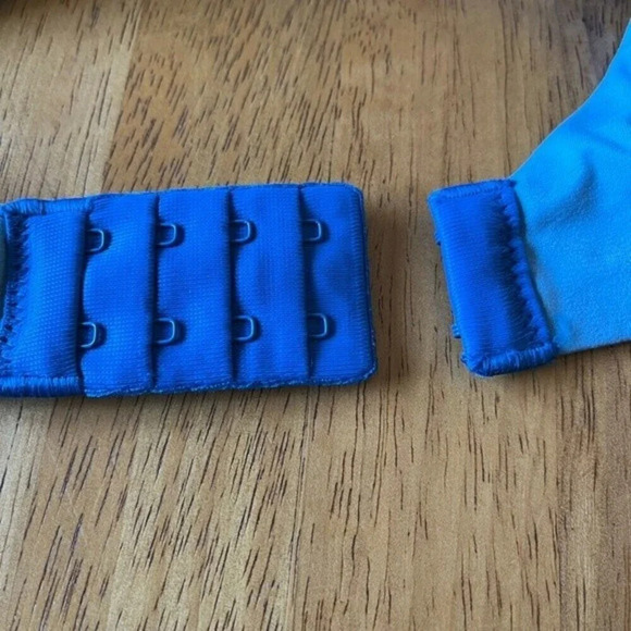 Victoria’s Secret body by Victoria lined denim Demi-buste double bra, size 36C. - Picture 4 of 5